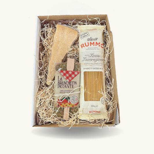 pasta perfetto presentbox innehållande rummo pasta, kryddmix samt äkta parmigiano reggiano parmesan.